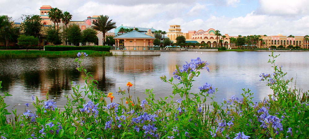 Coronado-Springs -Resort-lake