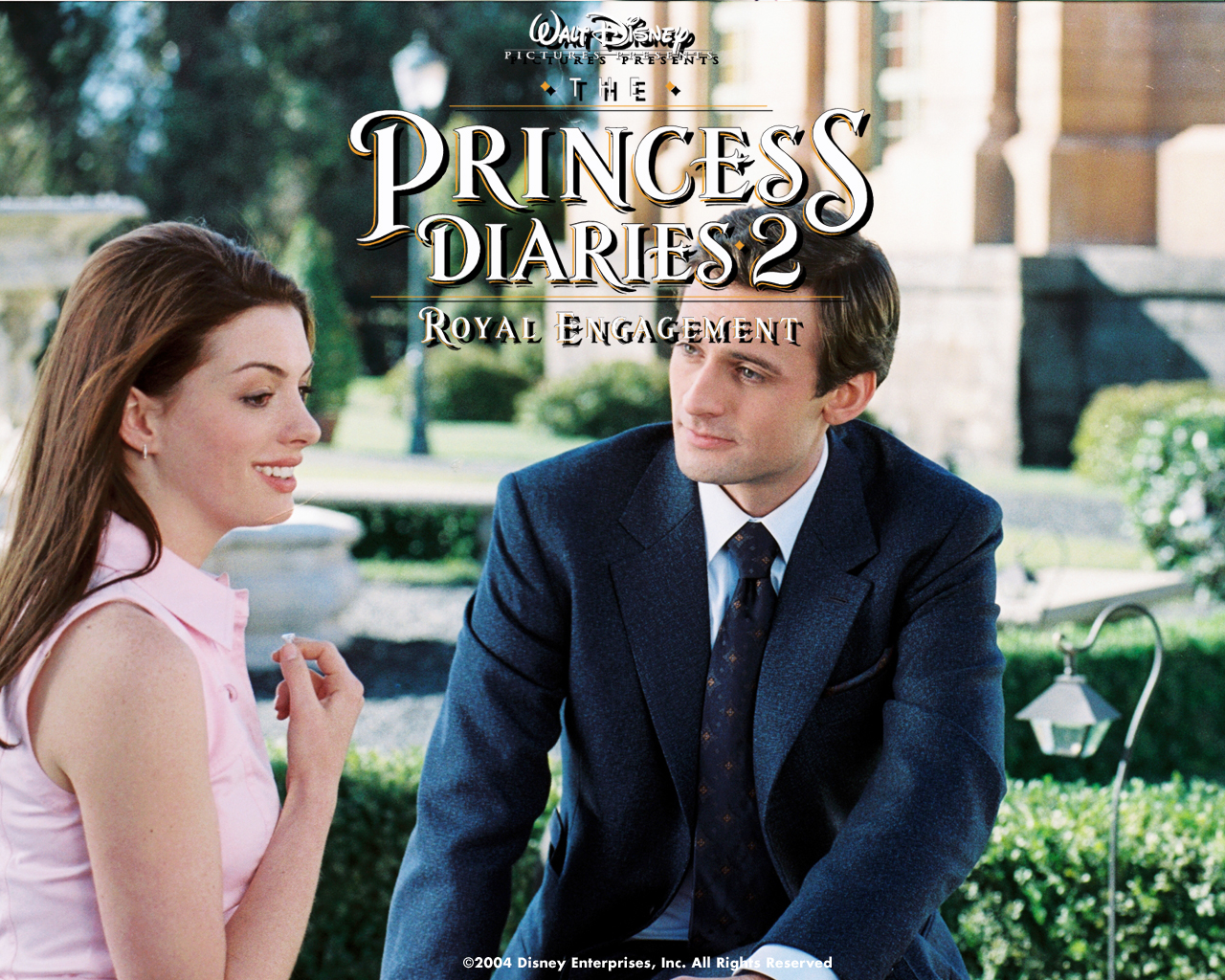 Anne Hathaway in The Princess Diaries 2- Royal Engagement Wallpaper 1280-960