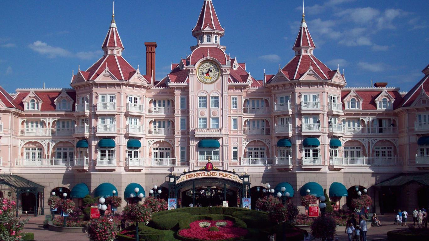 Disneyland-park-Paris 1366 x 768