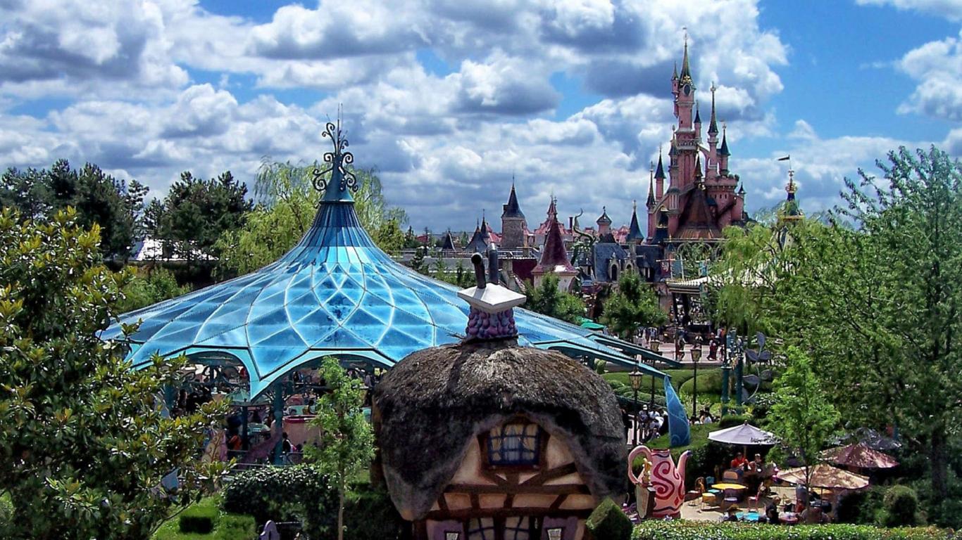 Inside disneyland 1366 x 768