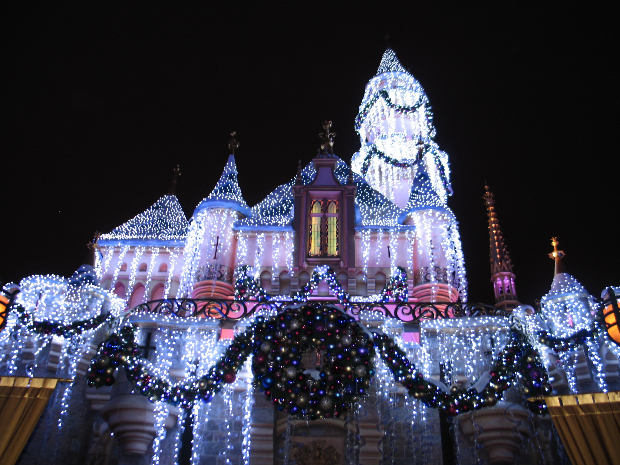 disneyland california christmas