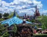 Inside disneyland 1280 x 1024